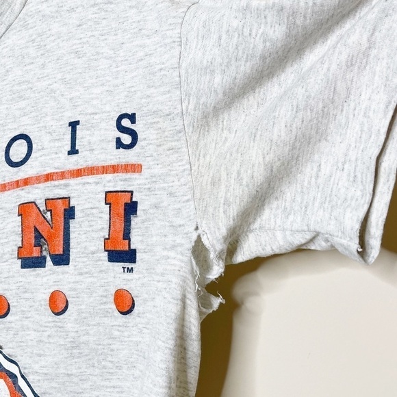 Vintage University Illinois T Shirt - Picture 6 of 6